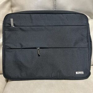 Black Men's Laptop Sleeve with Front Pocket